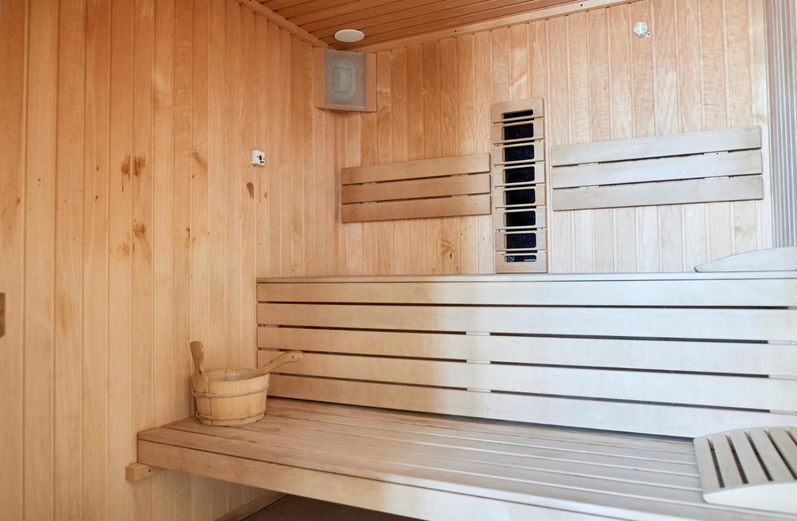 Evelyn'S Apartment Spa&Pool Beach Resort Mamaia Exterior foto