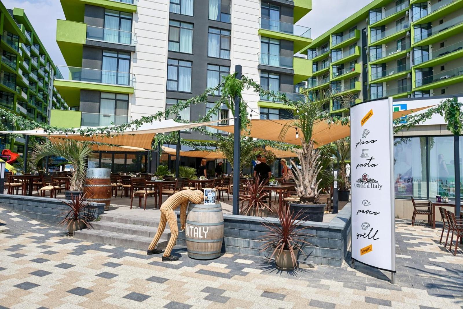 Evelyn'S Apartment Spa&Pool Beach Resort Mamaia Exterior foto